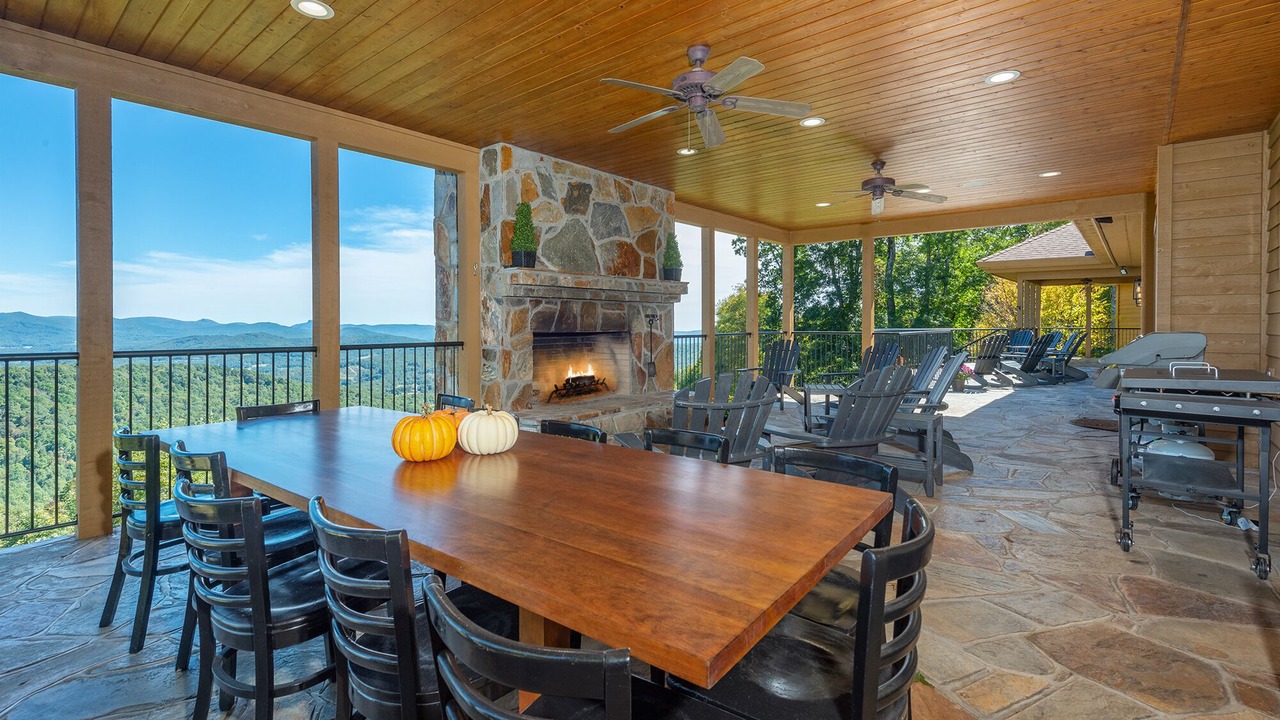 Photo of Patio Balcony in Spruce Pine