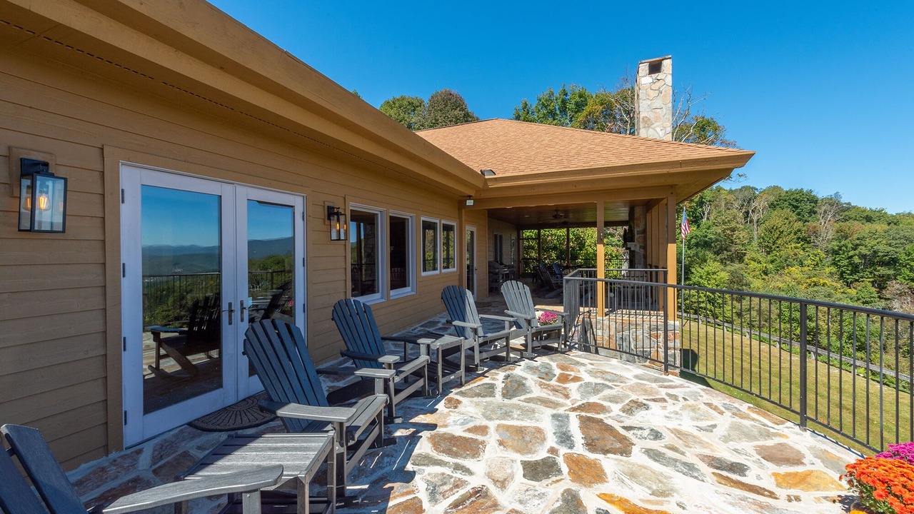 Photo of Patio Balcony in Spruce Pine