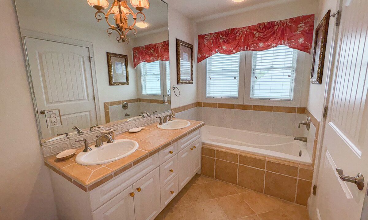 Photo of Bathroom in Southern Shores