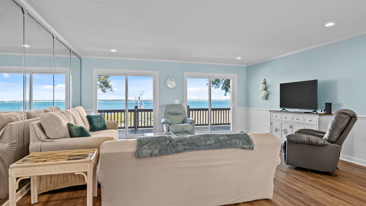 Photo of Livingroom in Emerald Isle