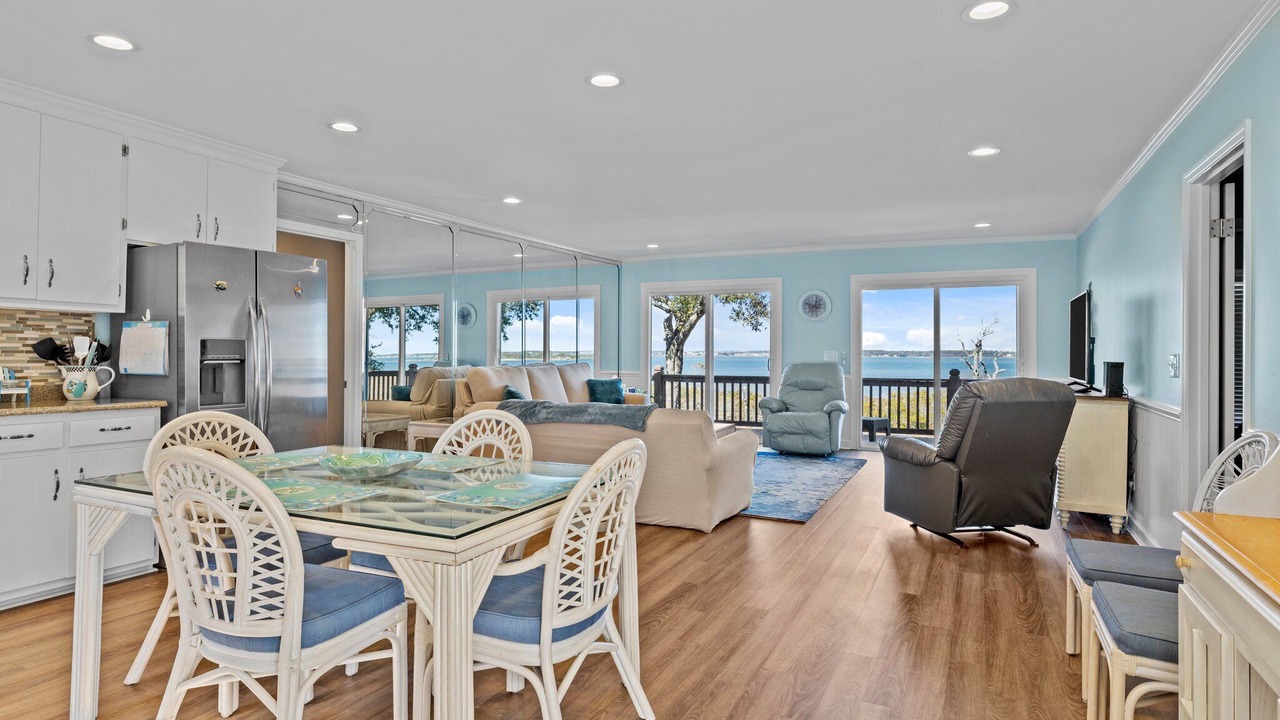 Photo of Livingroom in Emerald Isle