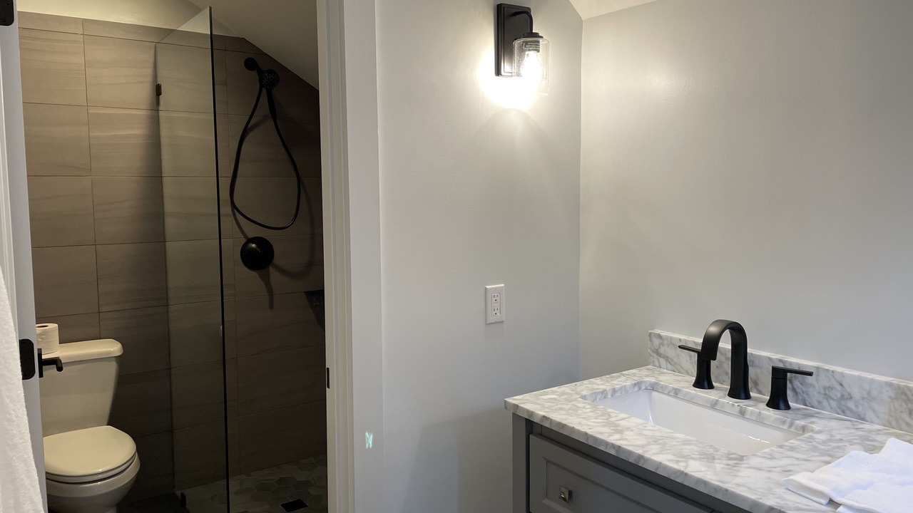 Photo of Bathroom in Nebo