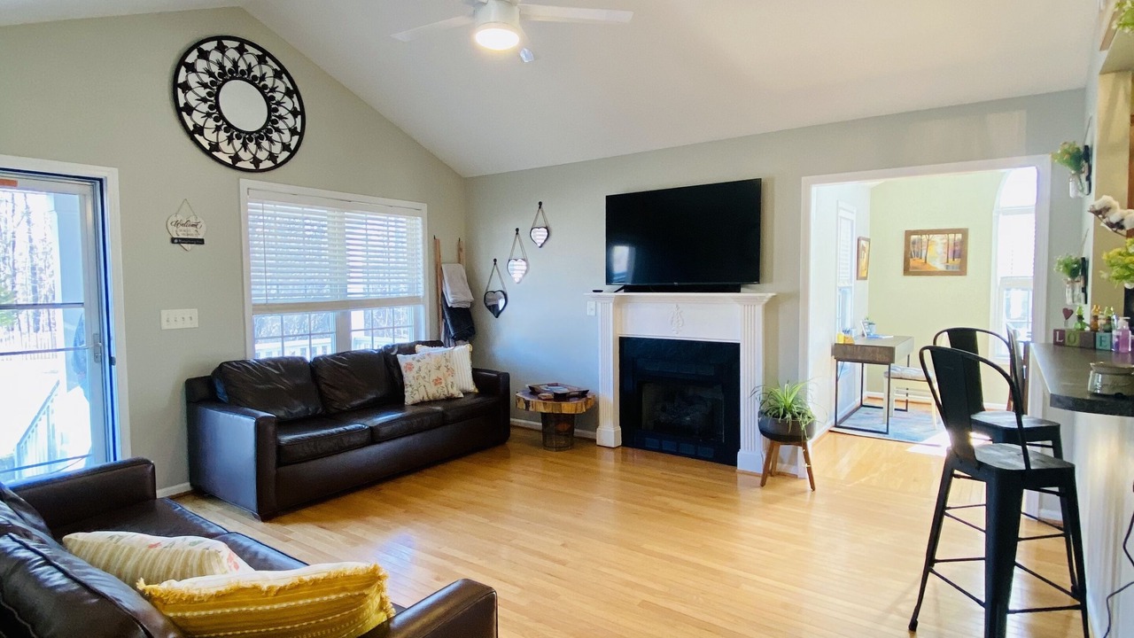 Photo of Livingroom in Franklinton
