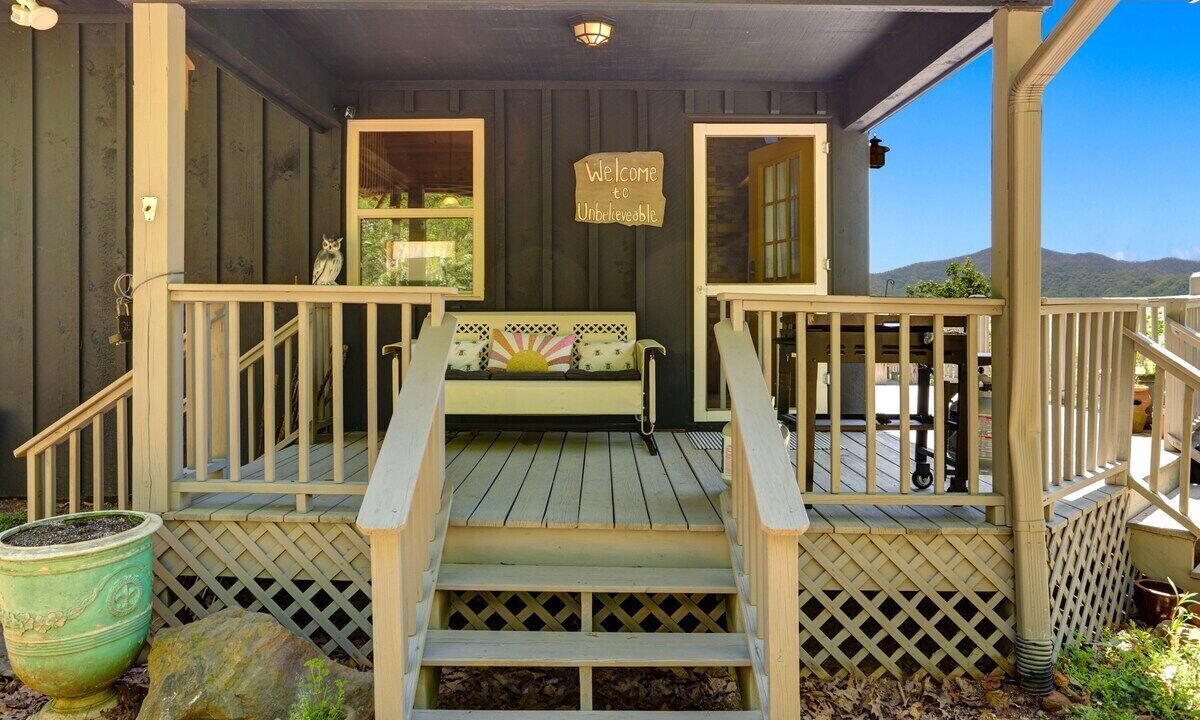 Photo of Patio Balcony in Hayesville
