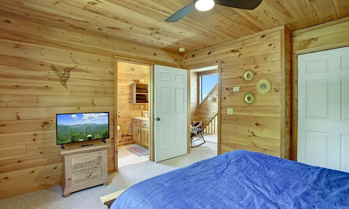 Photo of Bedroom in Hayesville