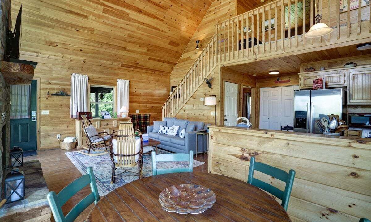 Photo of Livingroom in Hayesville