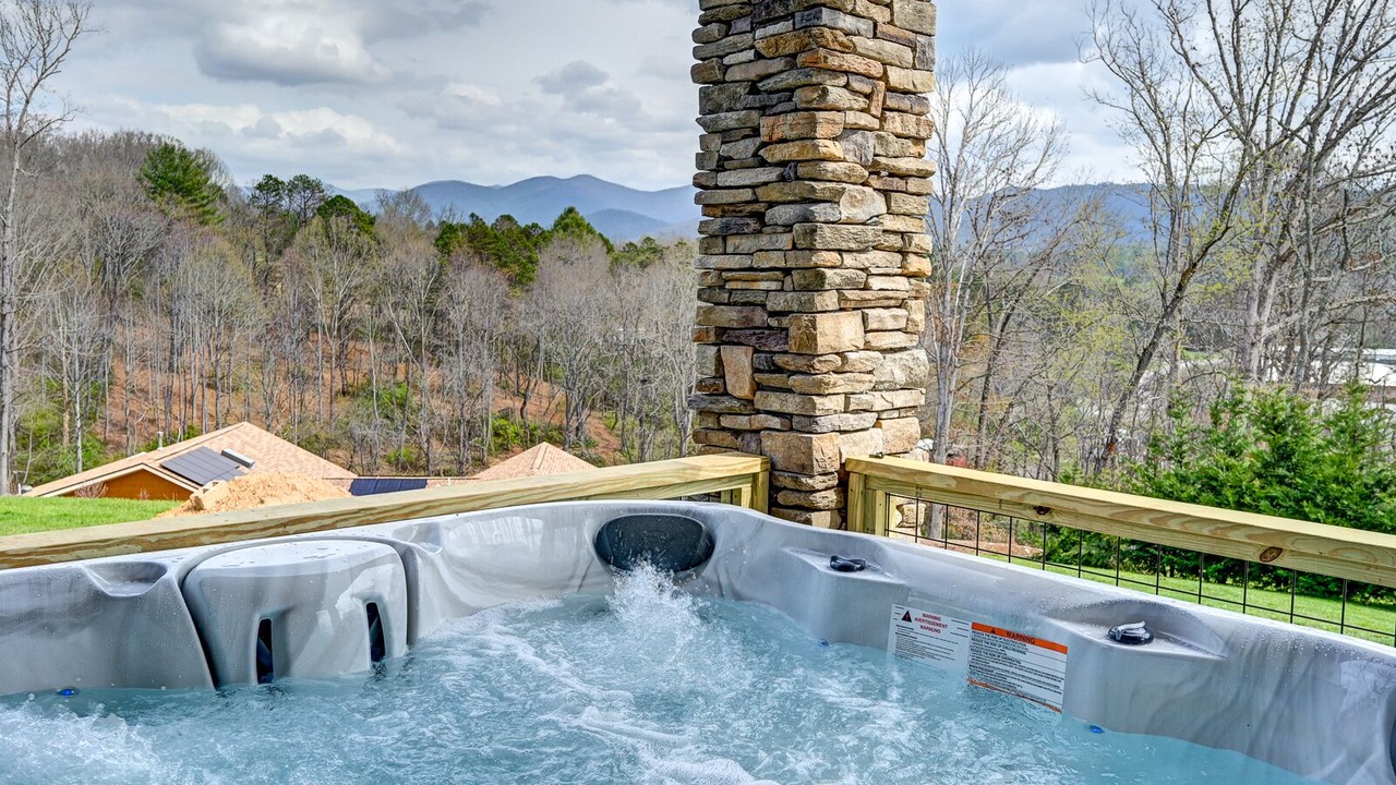 Photo of Outdoor in Weaverville