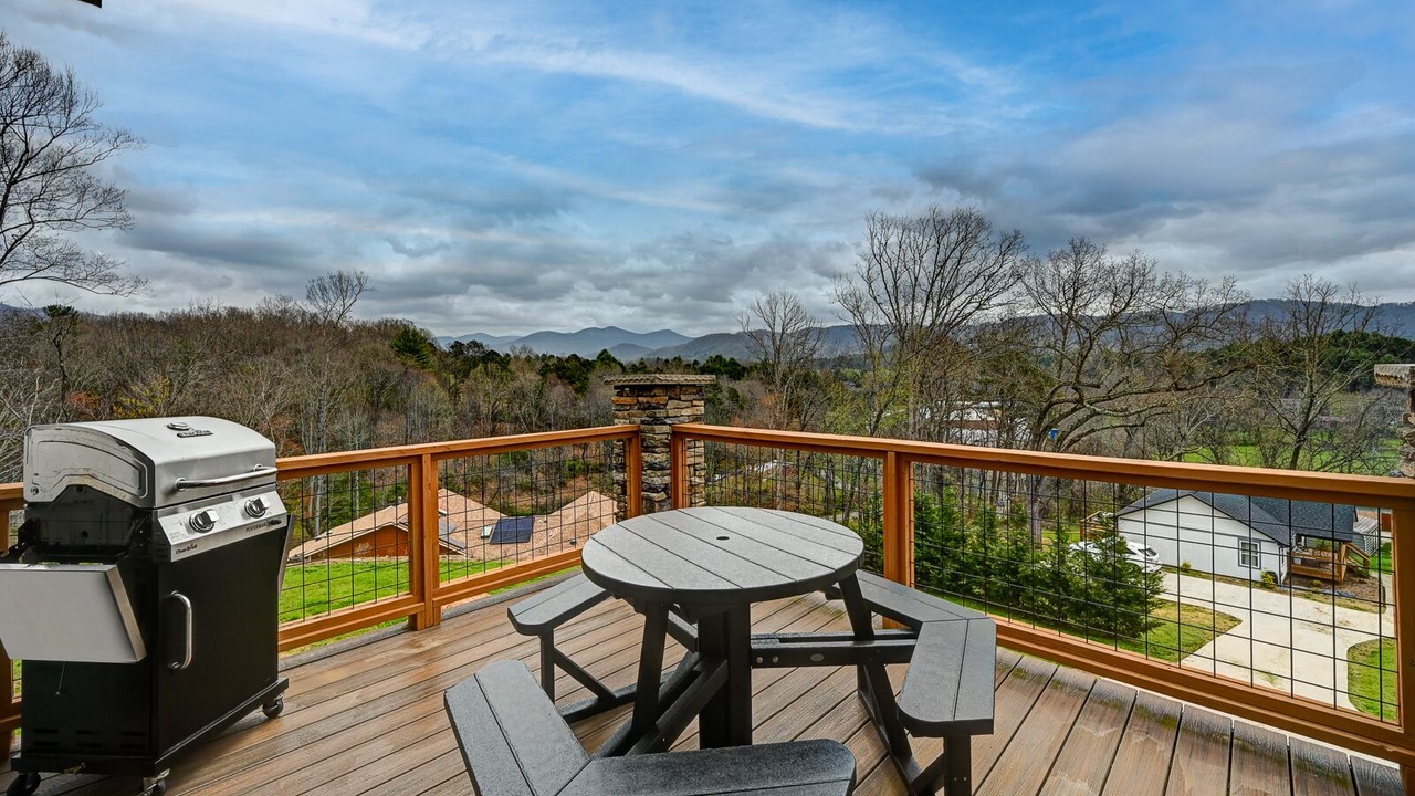 Photo of Outdoor in Weaverville