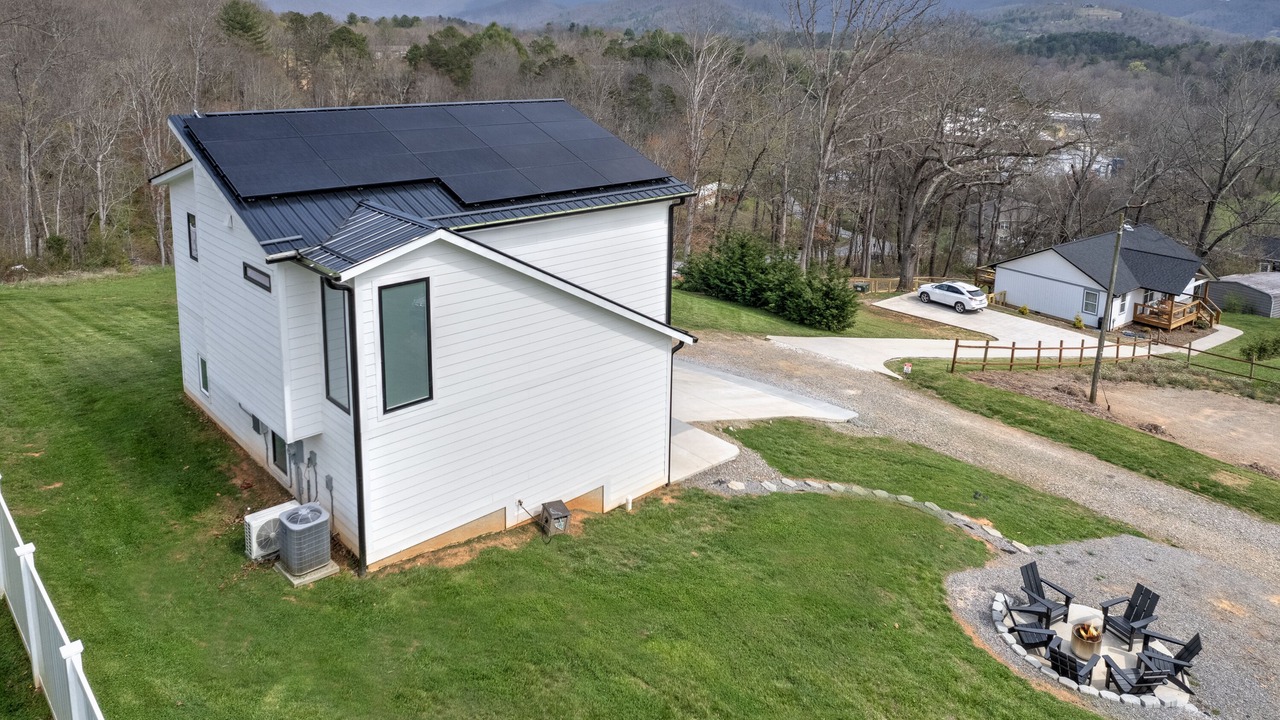 Photo of Outdoor in Weaverville