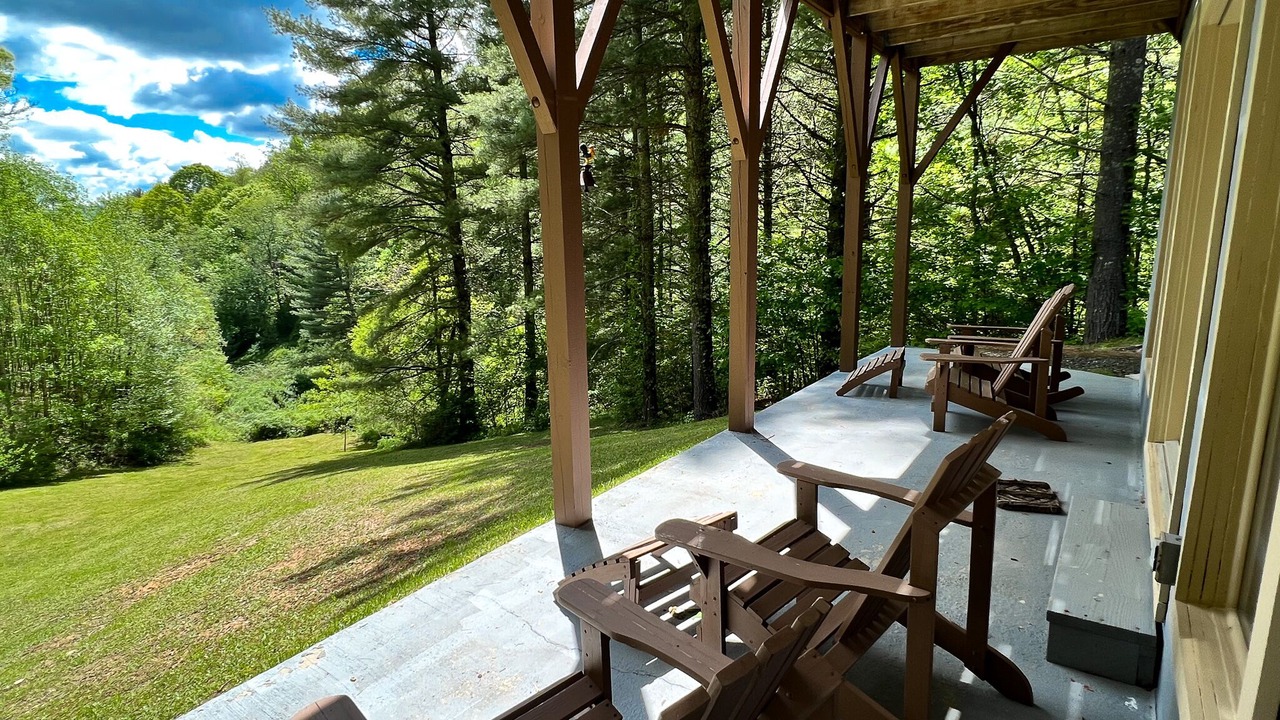 Photo of Patio Balcony in Grassy Creek