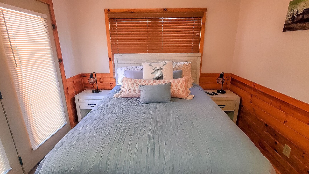 Photo of Bedroom in Grassy Creek