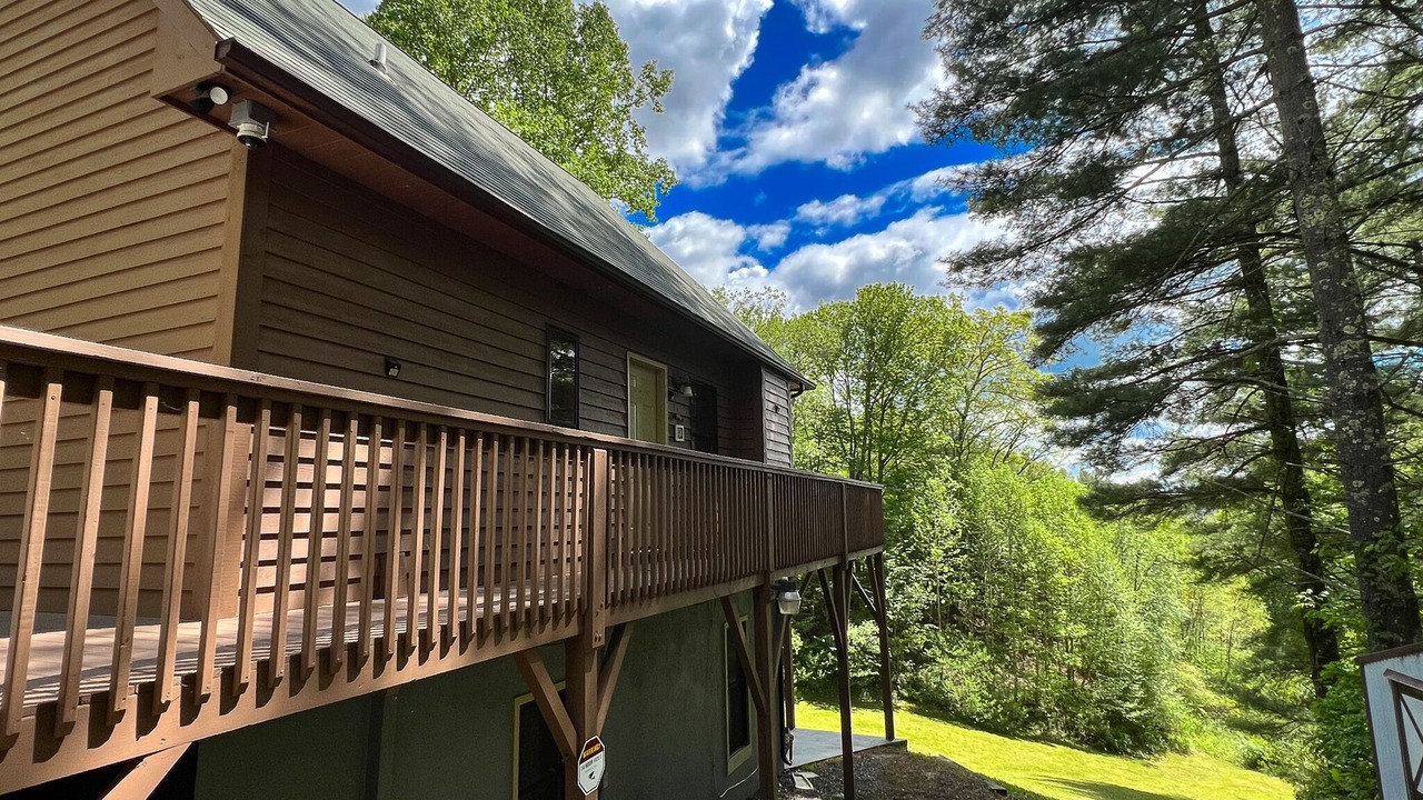 Photo of Outdoor in Grassy Creek