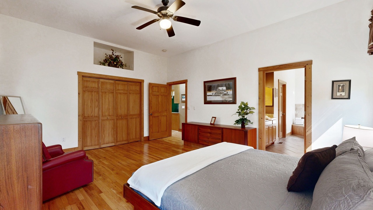 Photo of Bedroom in Alexander