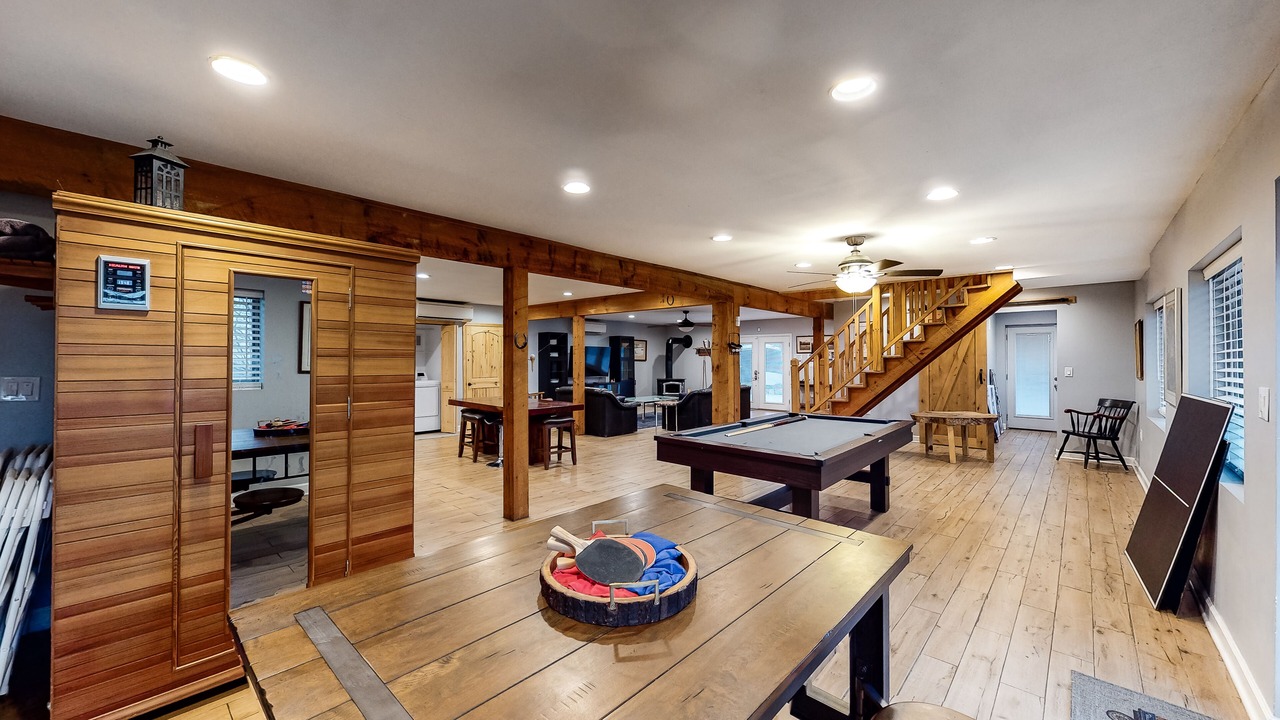 Photo of Bedroom in Hendersonville