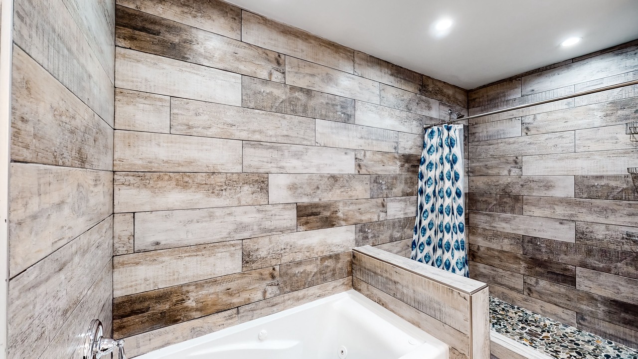 Photo of Bathroom in Hendersonville