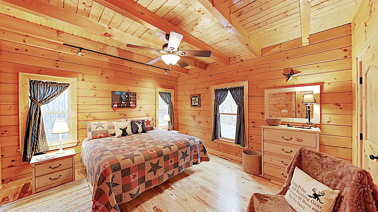 Photo of Bedroom in Maggie Valley