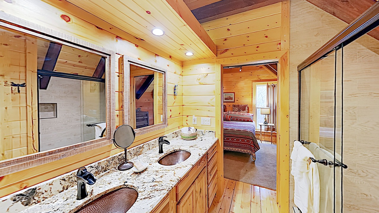 Photo of Bathroom in Maggie Valley
