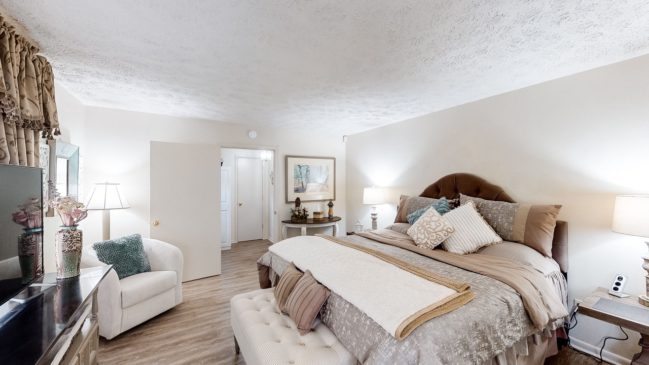 Photo of Bedroom in Swannanoa