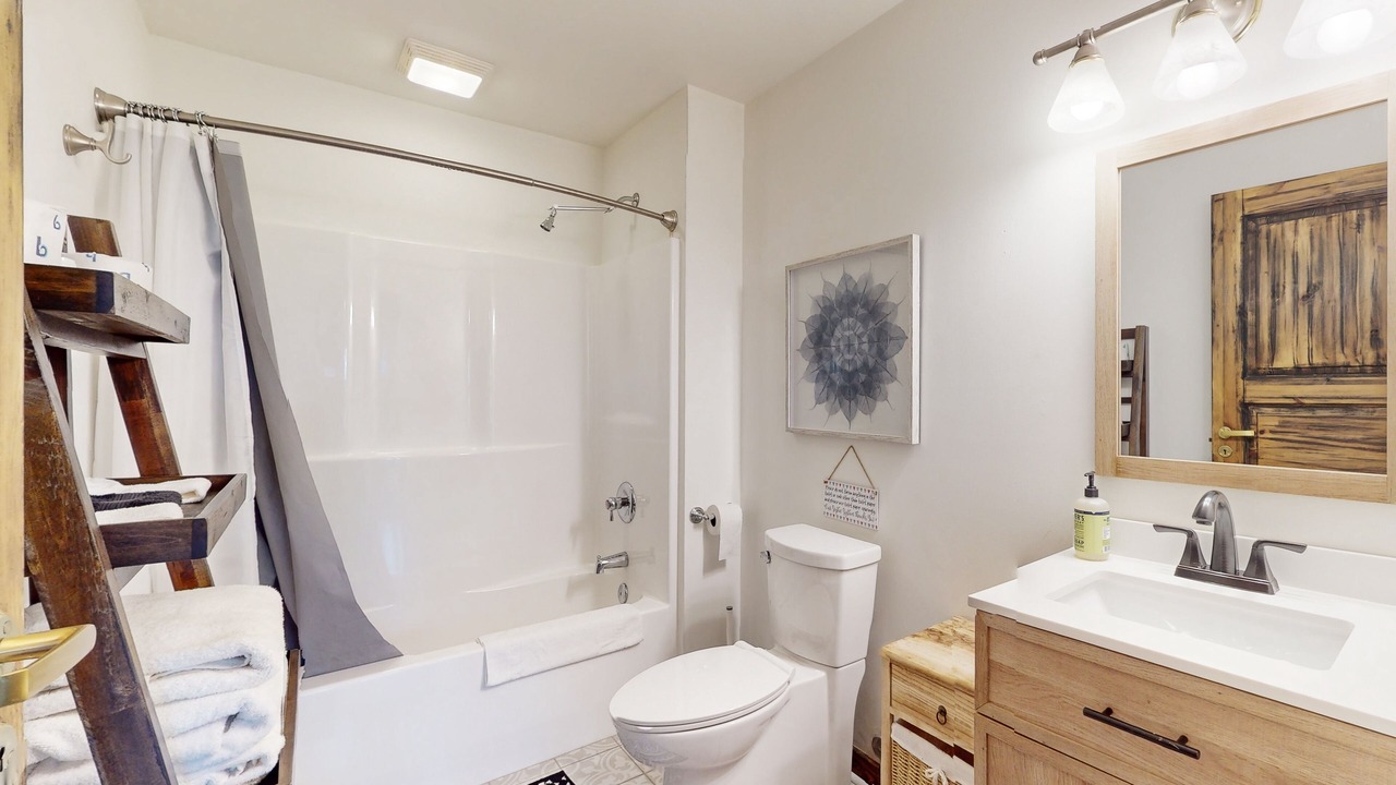 Photo of Bathroom in Royal Pines