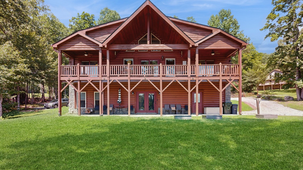 Photo of Outdoor in Mills River