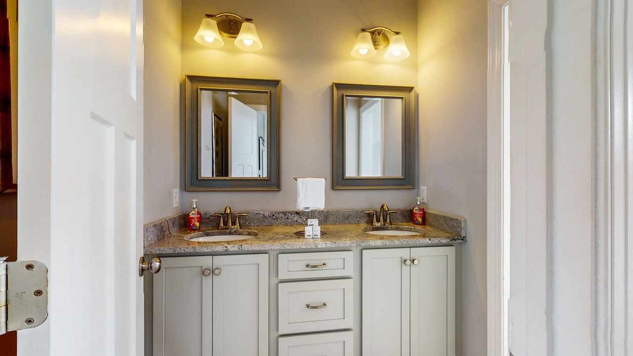 Photo of Bathroom in Caswell Beach