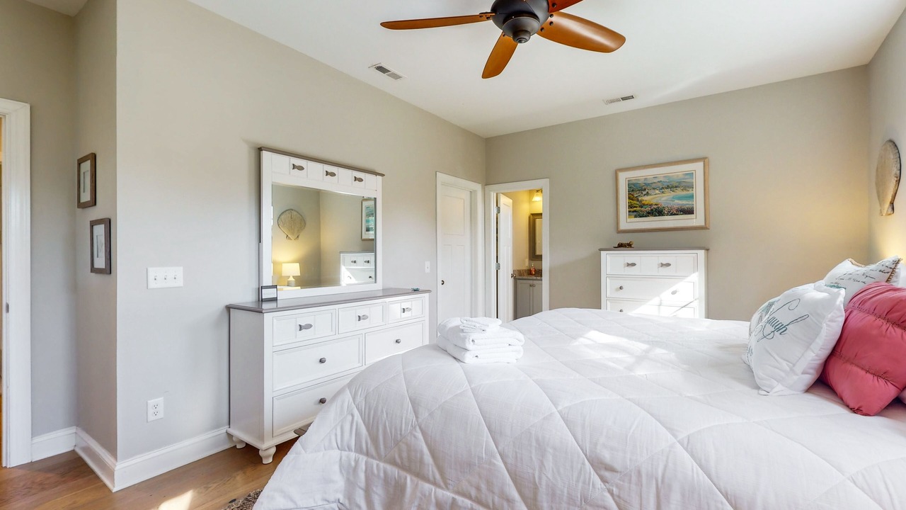 Photo of Bedroom in Caswell Beach