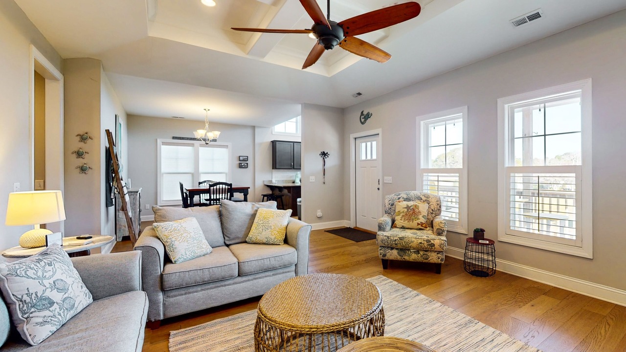 Photo of Livingroom in Caswell Beach