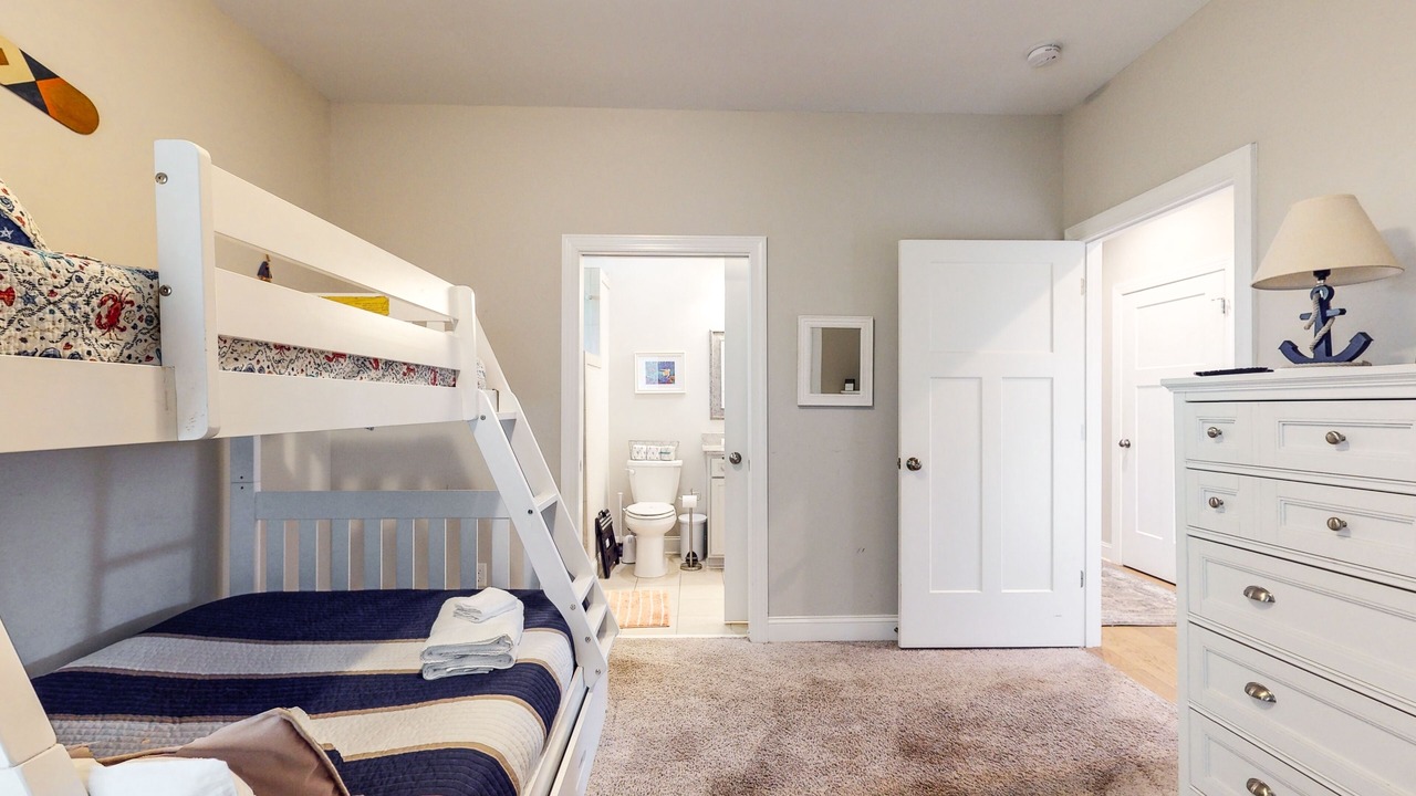 Photo of Bedroom in Caswell Beach