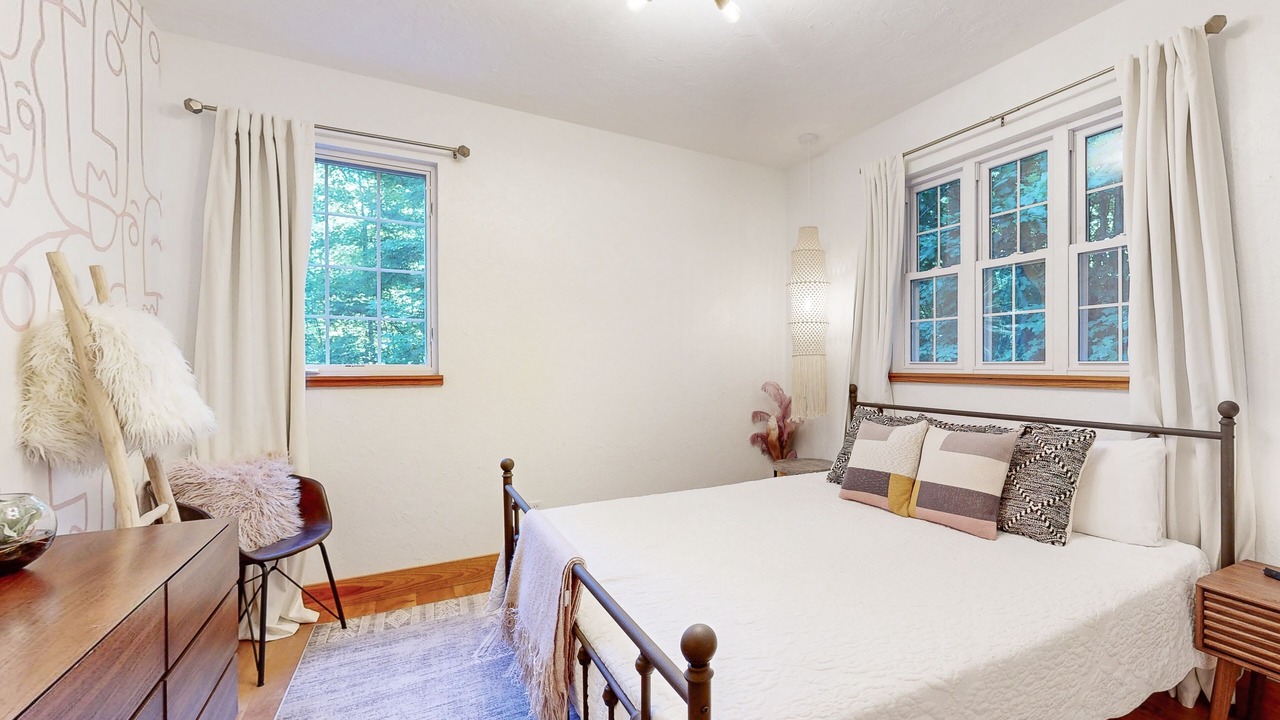 Photo of Bedroom in Asheville