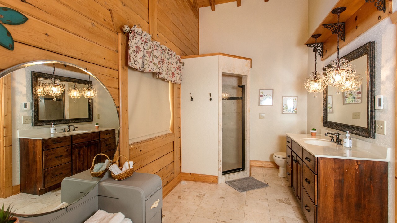 Photo of Bathroom in Rutherfordton