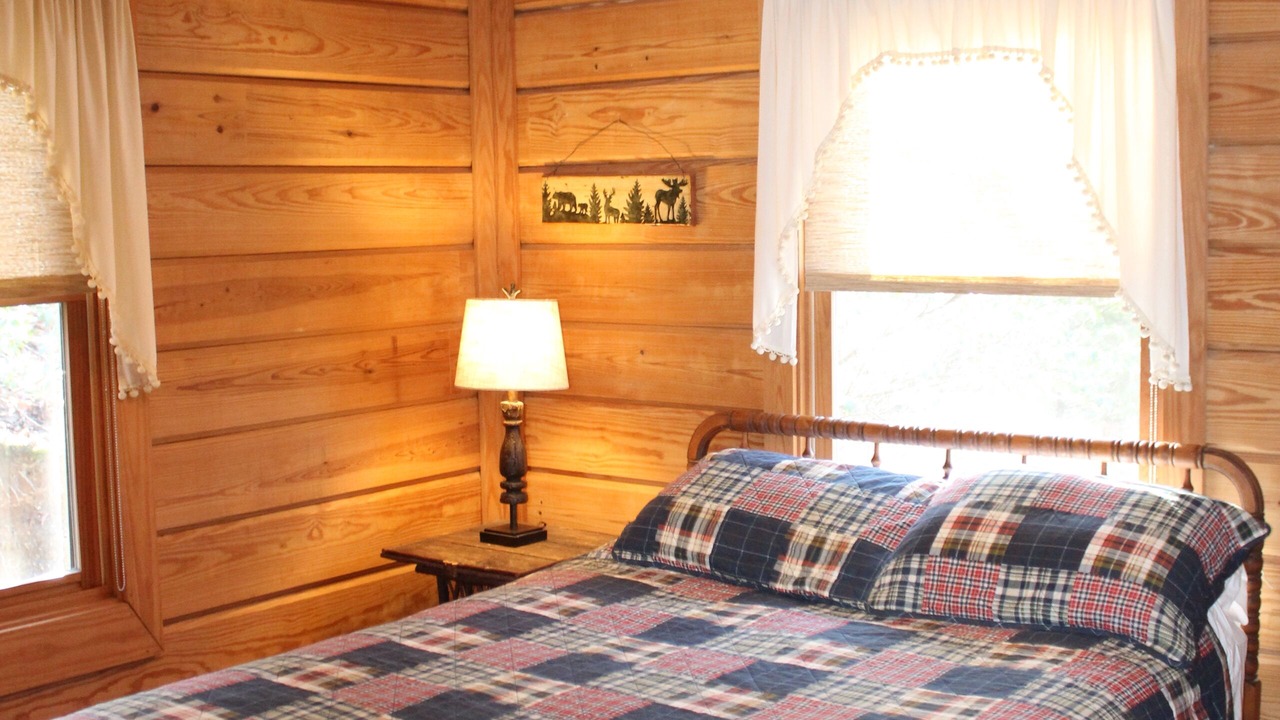 Photo of Bedroom in Bryson City