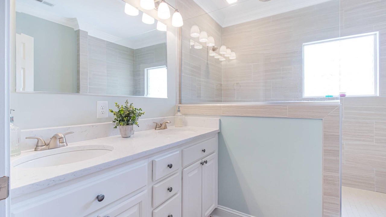 Photo of Bathroom in Tranquil Harbour