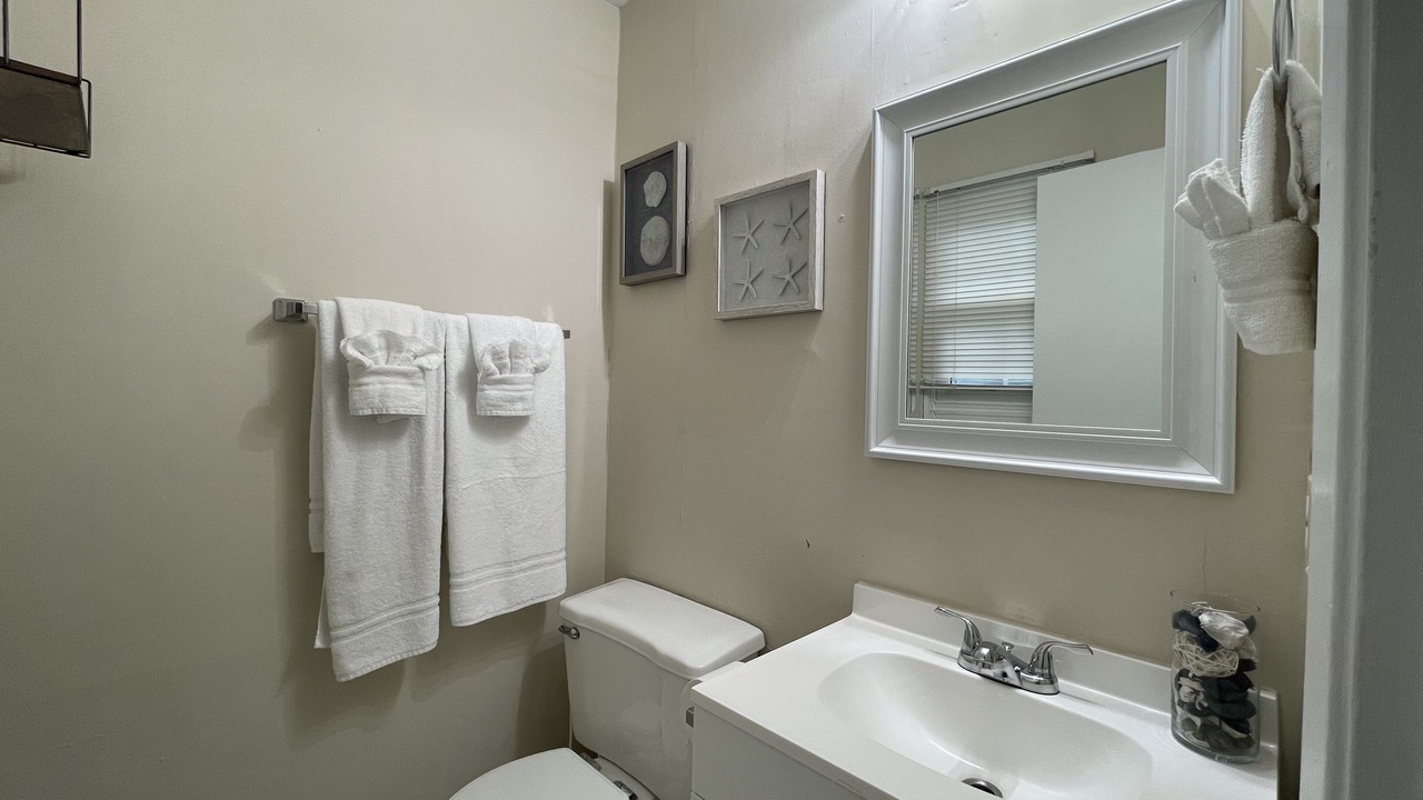 Photo of Bathroom in Myrtle Grove