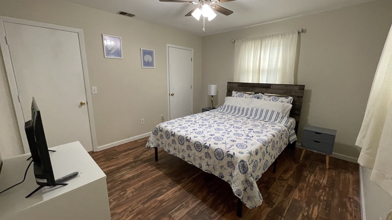 Photo of Bedroom in Myrtle Grove