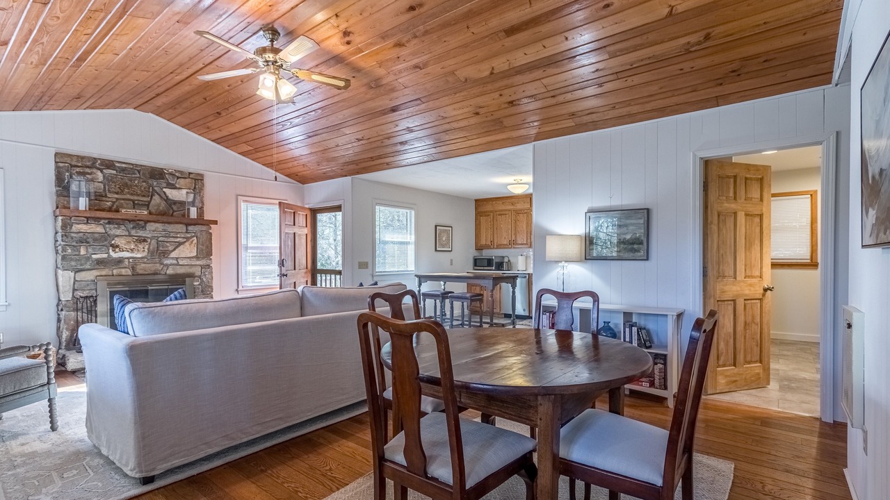 Photo of Bedroom in Cashiers
