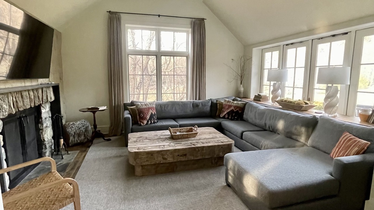 Photo of Livingroom in Canton