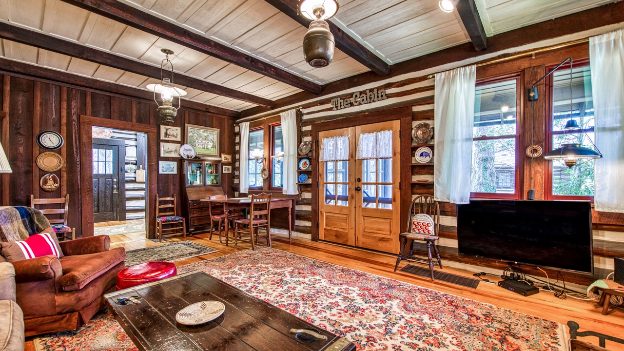 Photo of Livingroom in Lake Junaluska