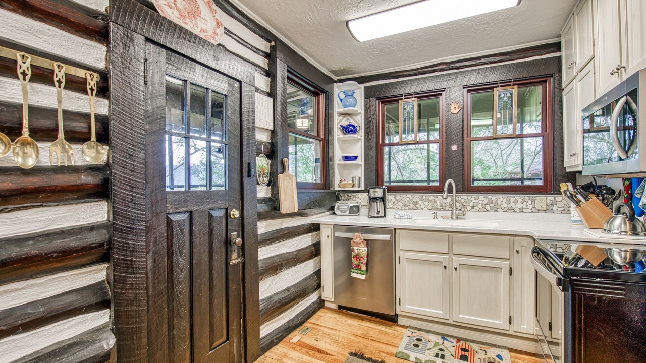 Photo of Kitchen in Lake Junaluska