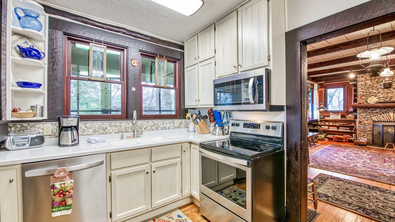 Photo of Kitchen in Lake Junaluska