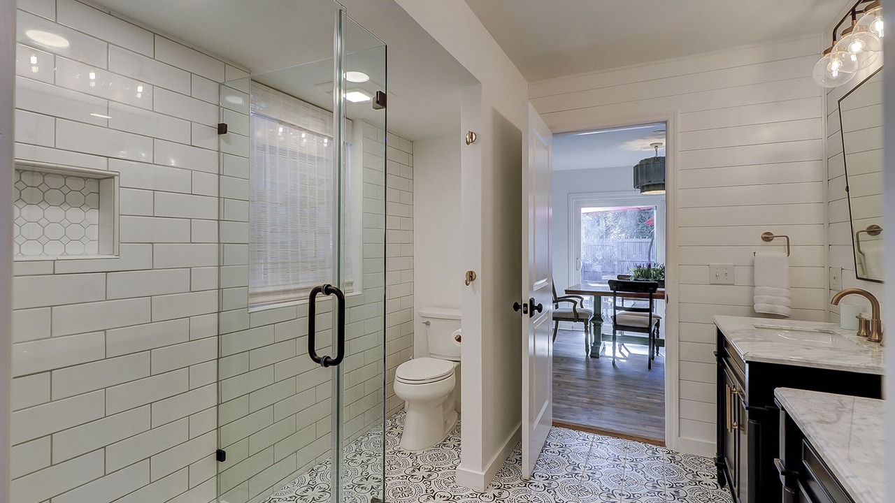 Photo of Bathroom in Lawton Woods