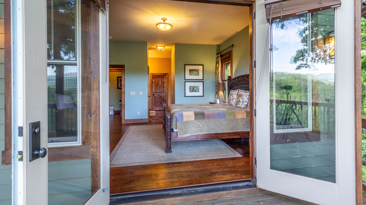 Photo of Bedroom in Cullowhee