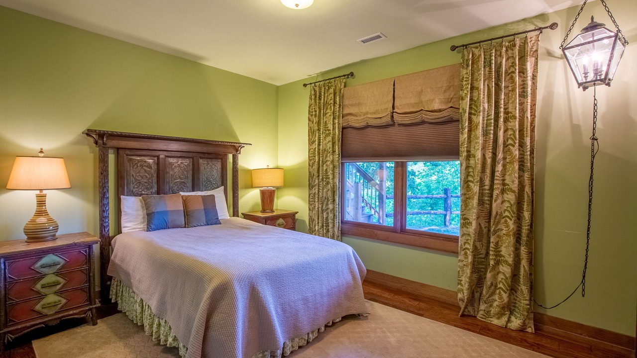 Photo of Bedroom in Cullowhee
