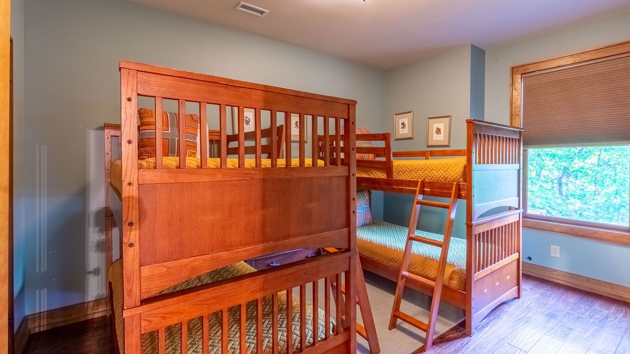 Photo of Bedroom in Cullowhee