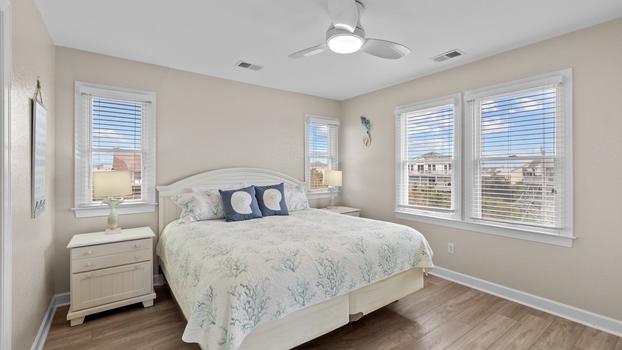 Photo of Bedroom in Wind Over Waves