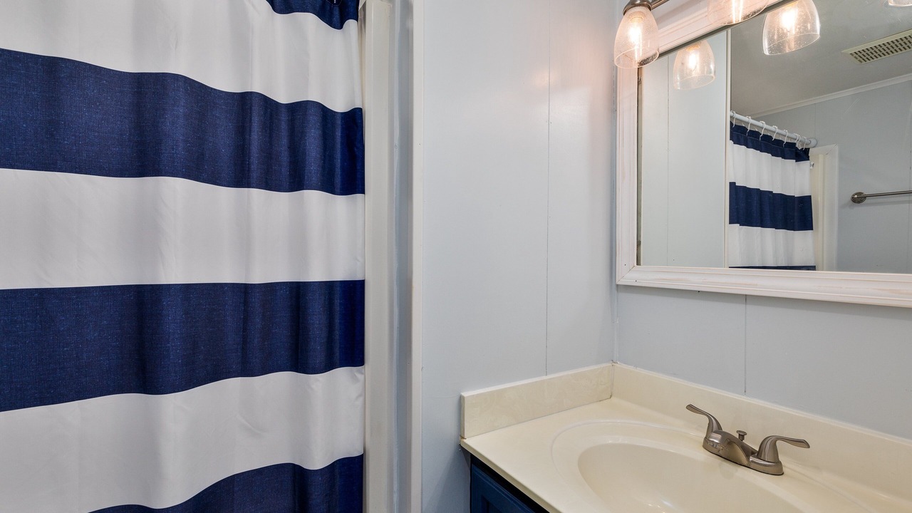 Photo of Bathroom in Hatteras