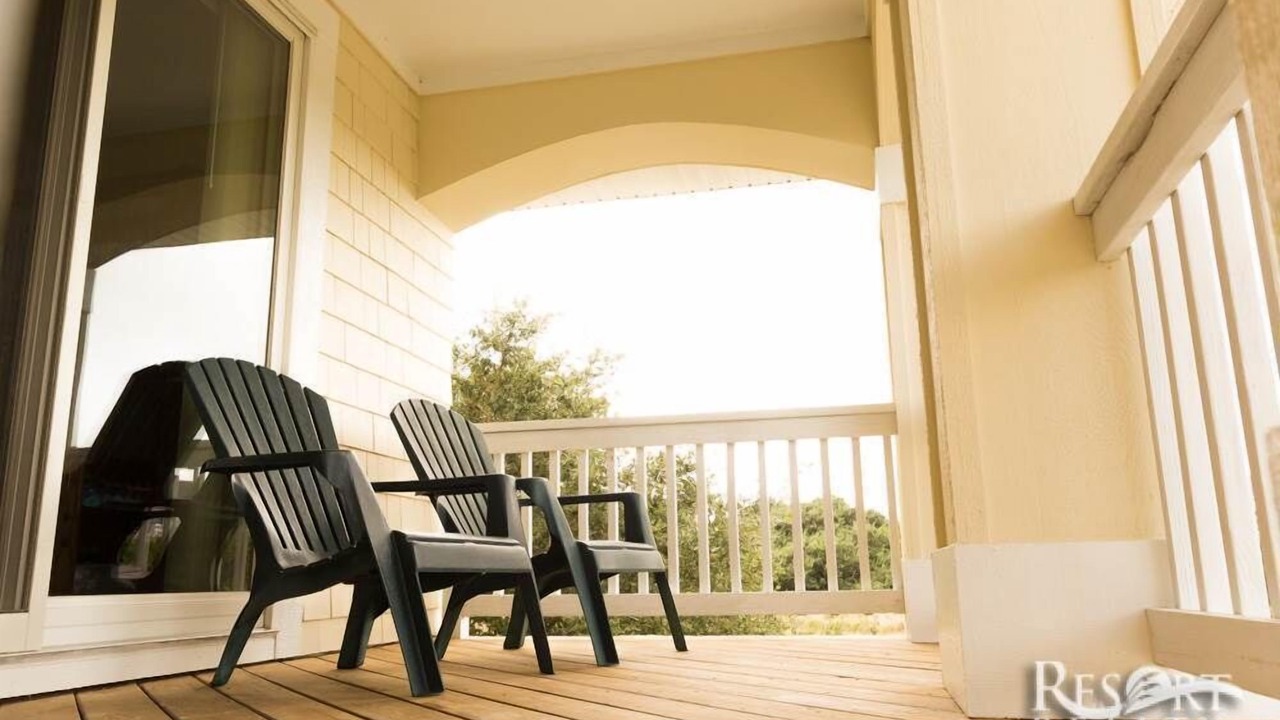 Photo of Patio Balcony in Whalehead Beach