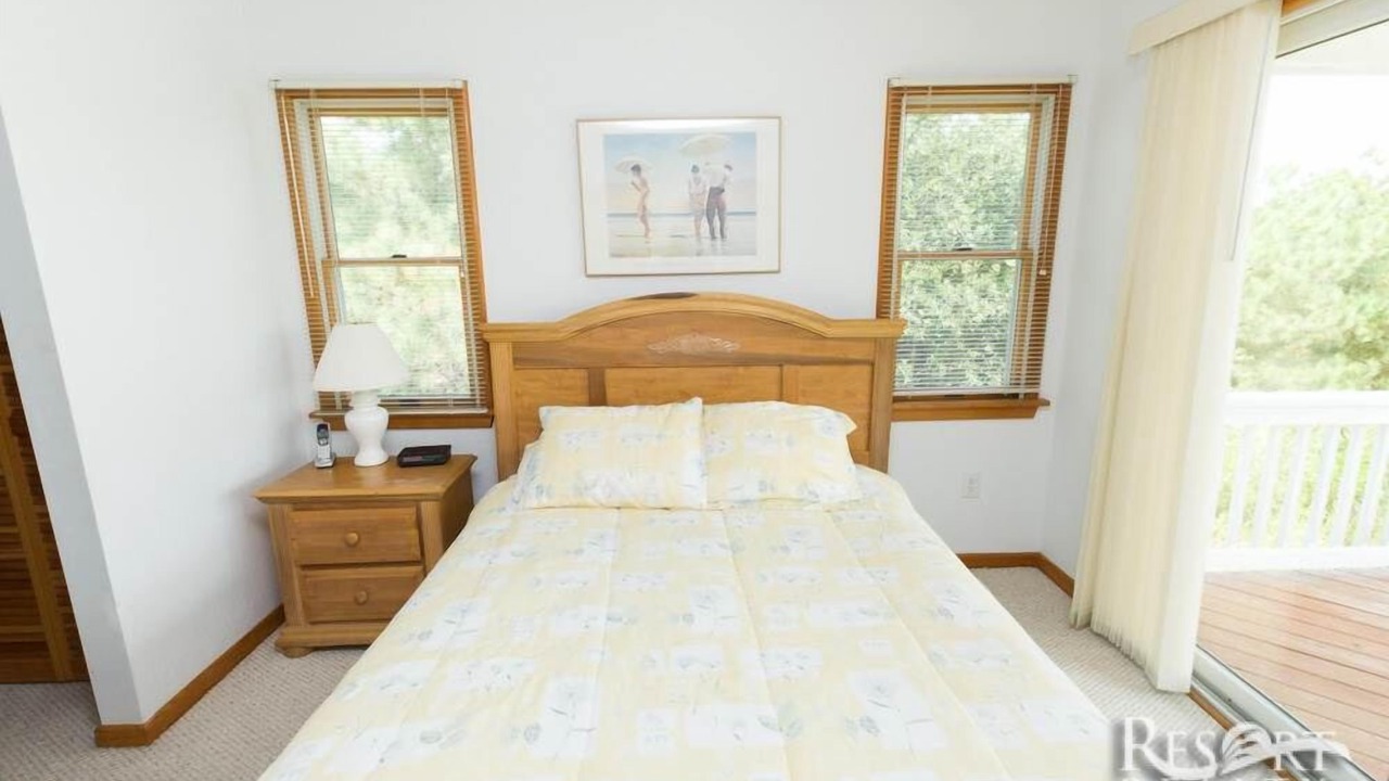 Photo of Bedroom in Whalehead Beach