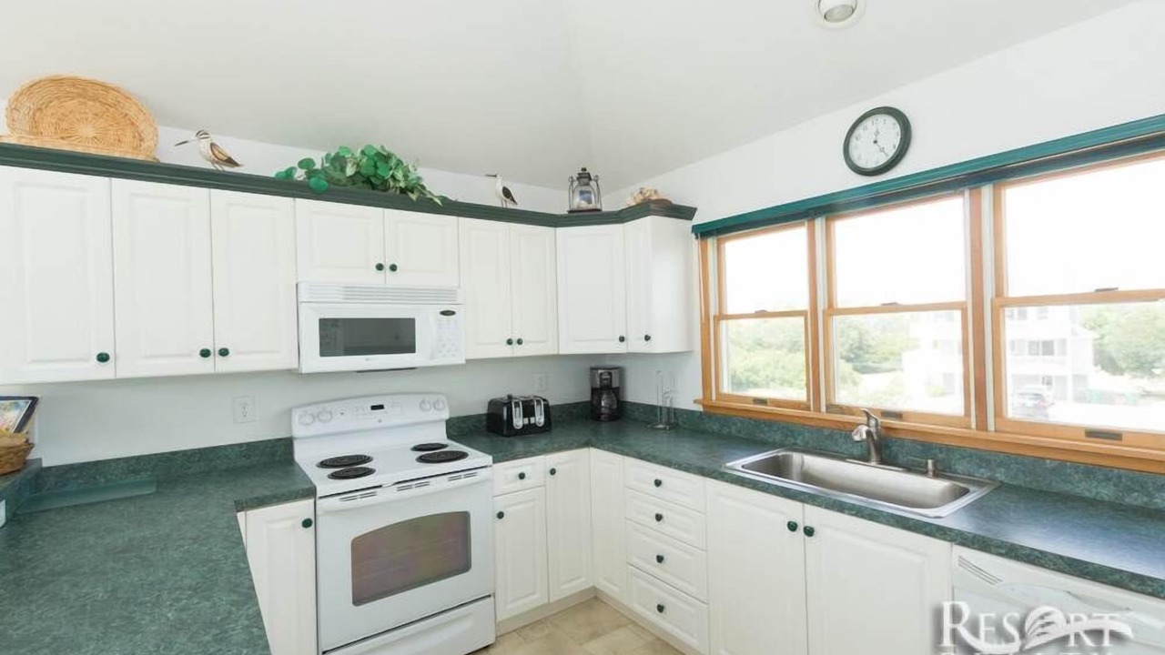 Photo of Kitchen in Whalehead Beach