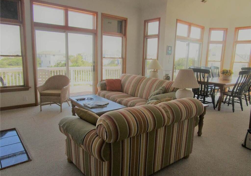 Photo of Livingroom in Whalehead Beach