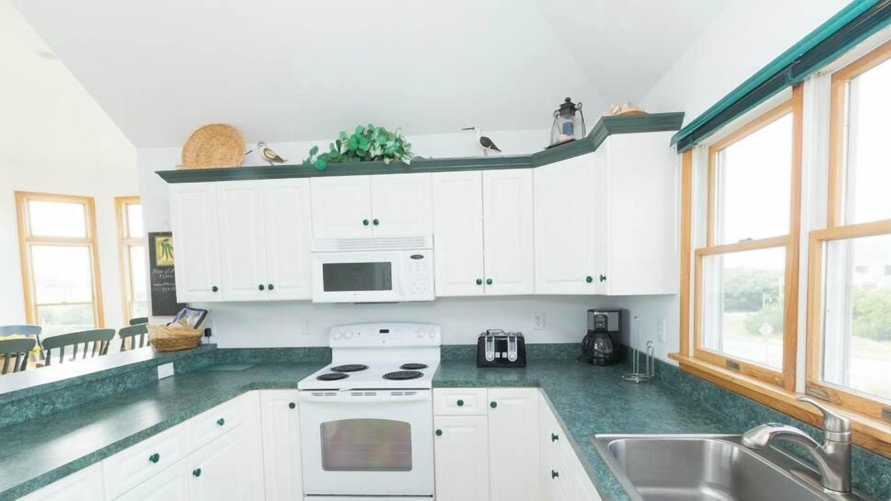 Photo of Kitchen in Whalehead Beach